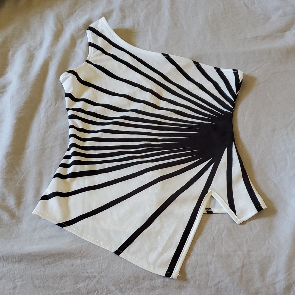 SHEIN Elegant Black and Cream Top
